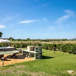 Blanc Country Villa *